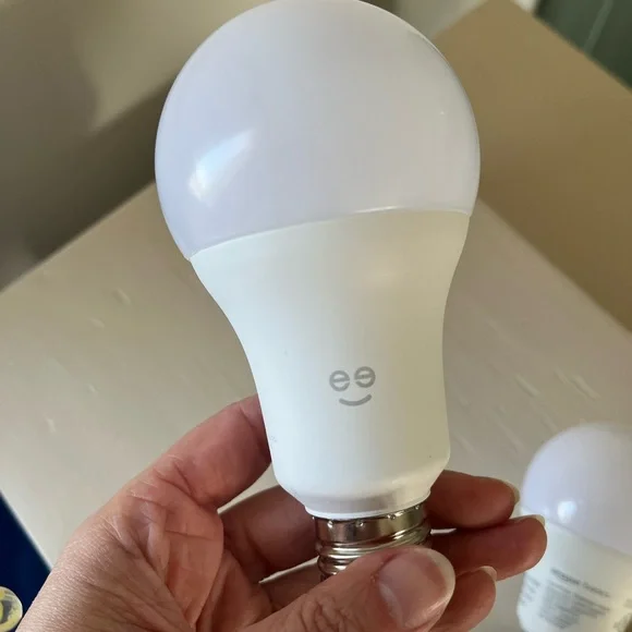 LED Smart Lightbulbs Lot - Picture 2 of 10